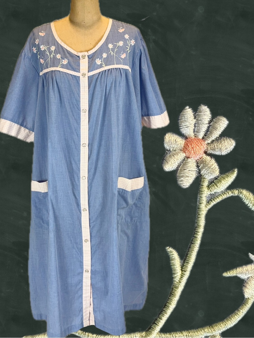 VINTAGE daisy butterfly embroidered house gown robe garden porch dress floral 2X